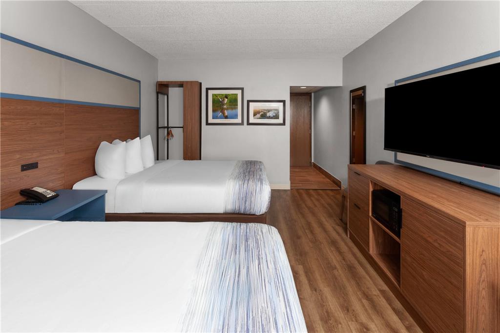AmericInn & Suites By Wyndham Baraboo Event Center - photo 15