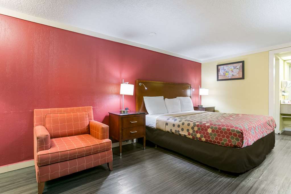 Econo Lodge Frederick I 70 - photo 16