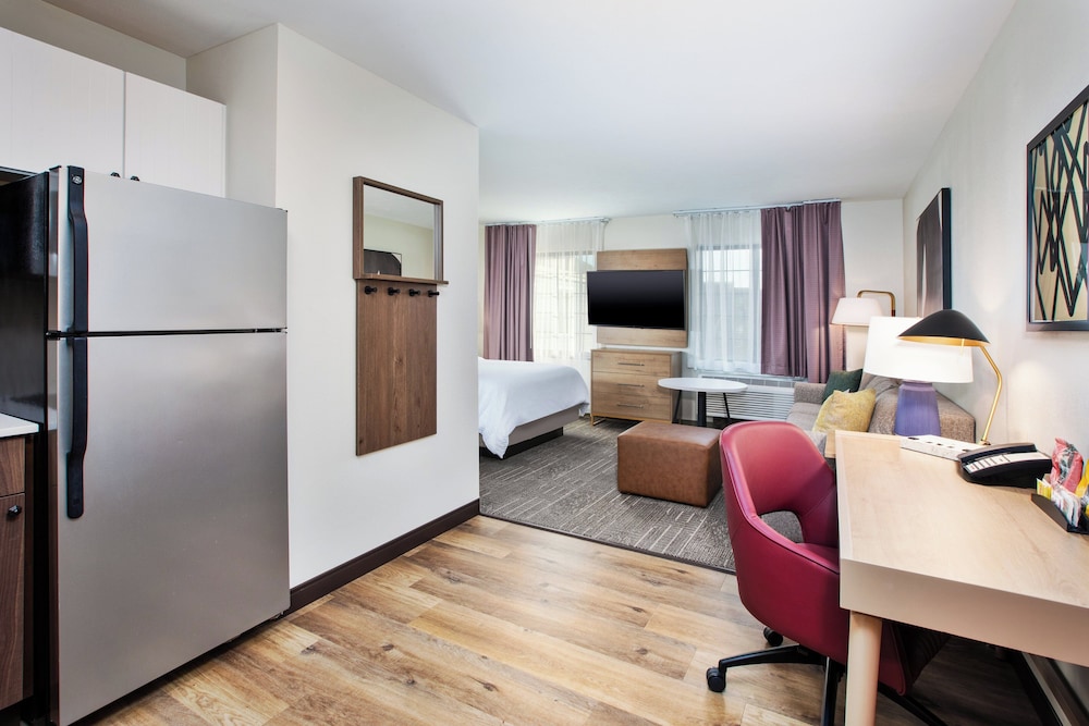 Staybridge Suites Omaha 80th And Dodge - photo 11