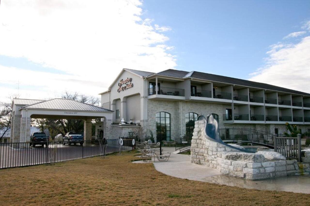 Hampton Inn & Suites Fredericksburg - photo 2
