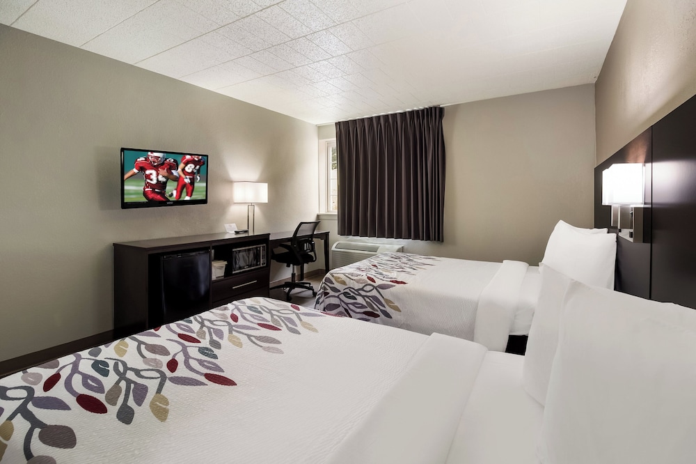 Red Roof Inn New Stanton - photo 6
