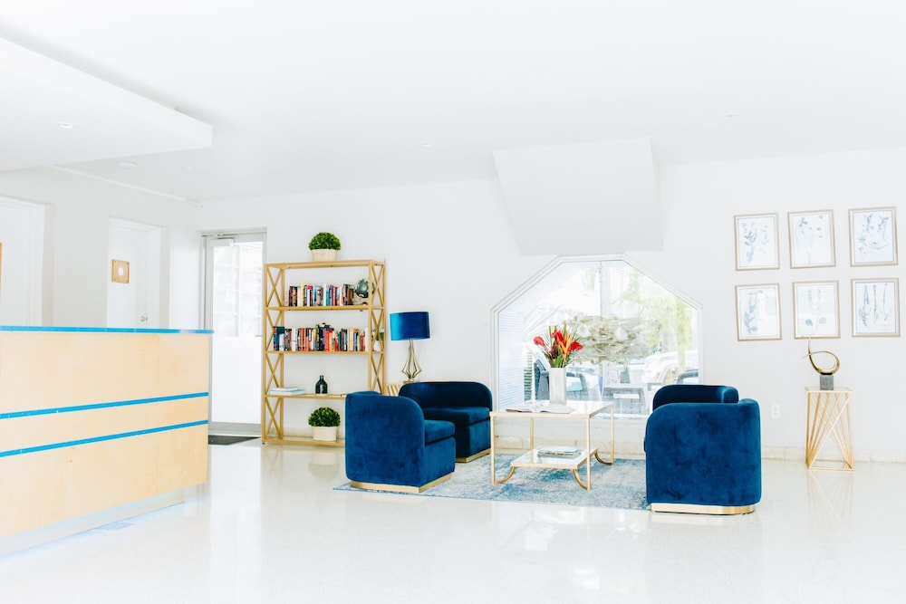 Aqua Hotel & Suites - photo 3