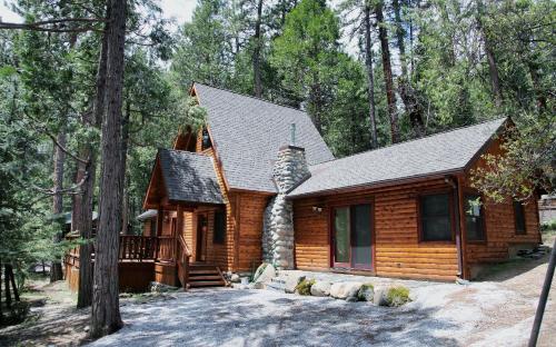 9 Boot's Haven - carbon neutral hotel in Unknown City