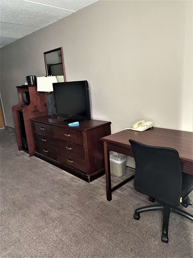 Best Western Plus Kelly Inn - photo 44
