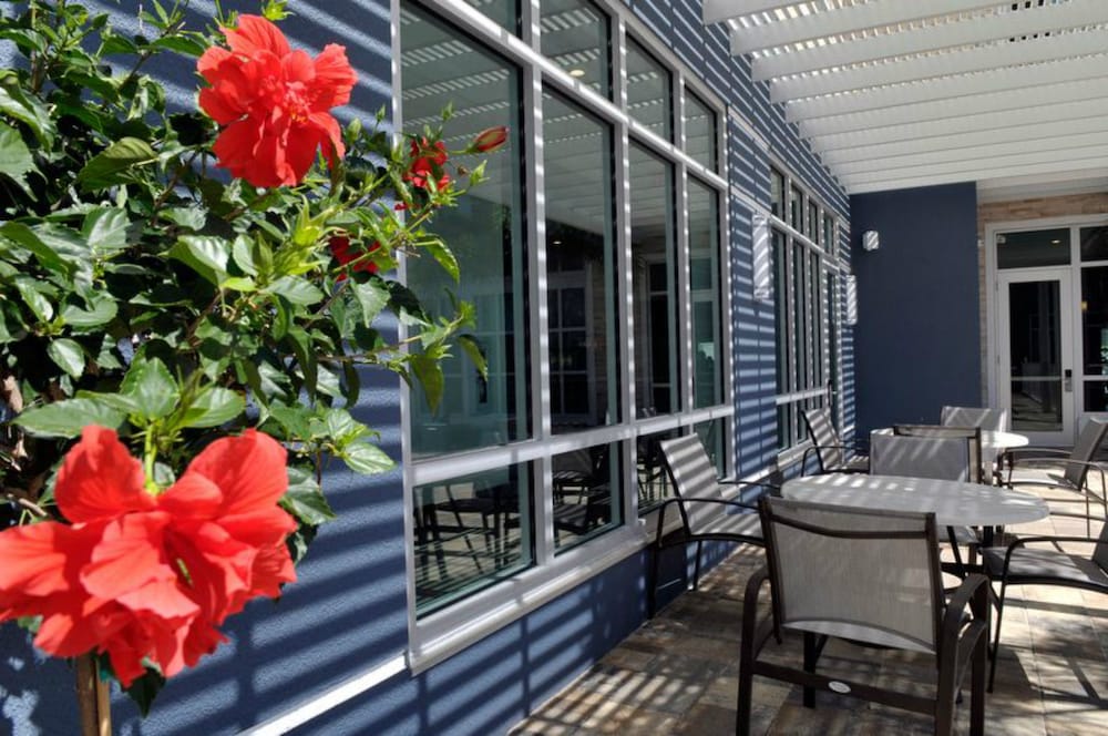 Staybridge Suites St. Petersburg Downtown by IHG - photo 40