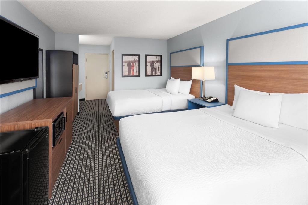 AmericInn by Wyndham Reedsburg - photo 15