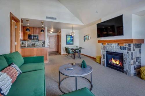 Capitol Peak Lodge 3401 by Snowmass Mountain Lodging — 4-Star Luxury Hotel in Snowmass Village, United States