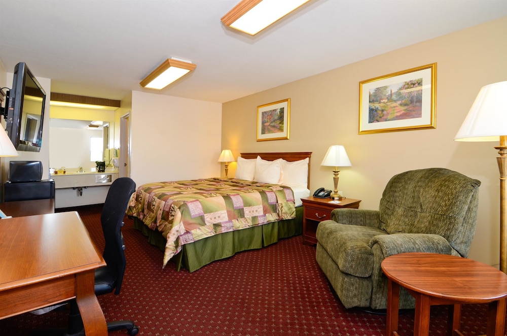 Super 8 by Wyndham McGehee - photo 9