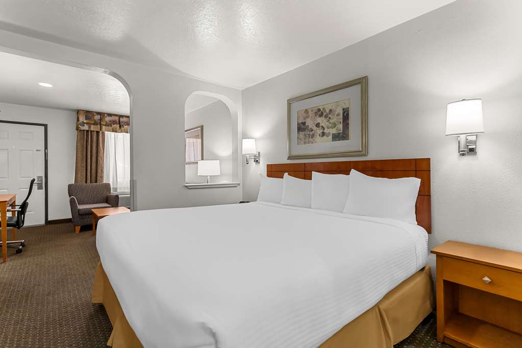 Best Western Socorro Hotel & Suites - photo 22