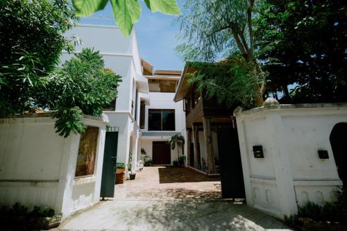 Mammoth Art Studio Pool villa in old city — 4-Star Luxury Hotel in Chiang Mai, Thailand