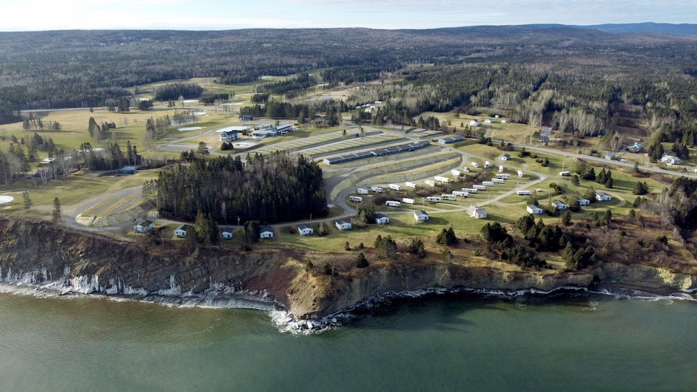 Hebergement Fort Prevel in Gaspe, Canada