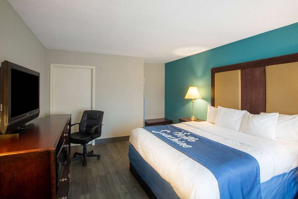 Days Inn by Wyndham Mobile I 65 - photo 13