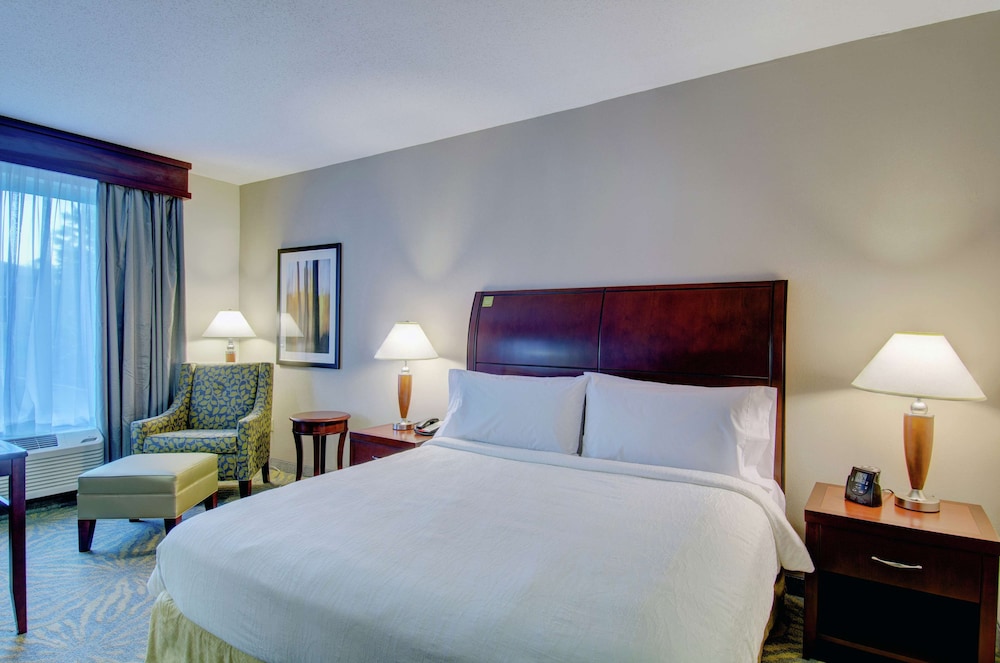 Hilton Garden Inn Norwalk - photo 25