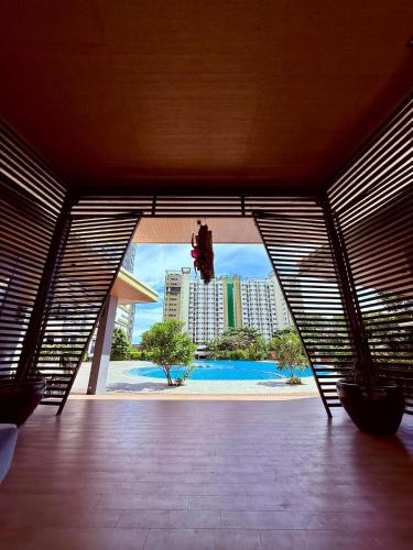 Modern Cozy Studio with Balcony — Cebu City — photo 2