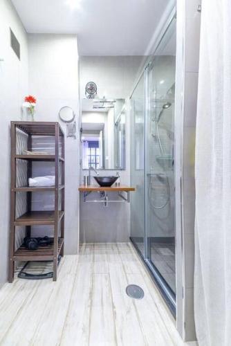A19 Brand New apartament by Triana bridge — 4-Star Luxury Hotel in Sevilla, Spain