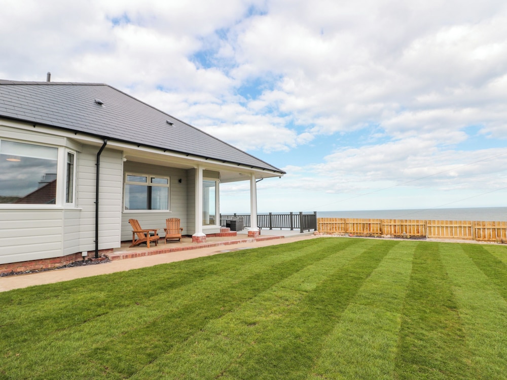 Seapoint - carbon neutral hotel in Filey