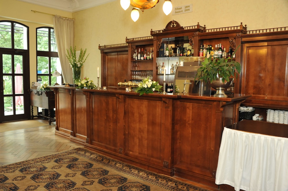 Landhotel Sophienhöhe — Kerpen — photo 2