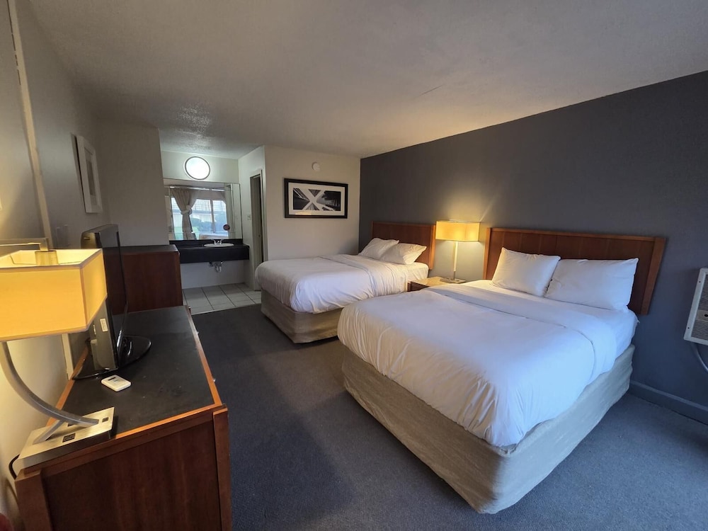 Americas Best Value Inn Rockford - photo 21