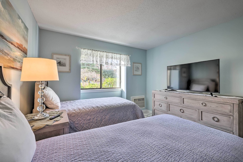 Beautiful Brewster Condo w Resort Amenities - photo 4