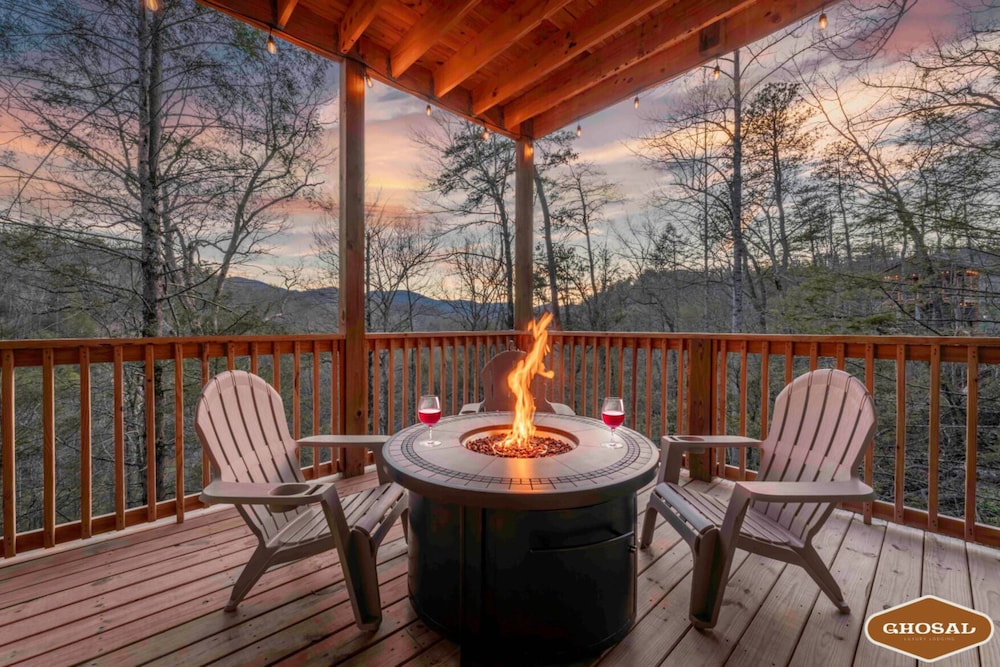Luxe Mountain Pool Escape by Ghosal Luxury Lodging - photo 58