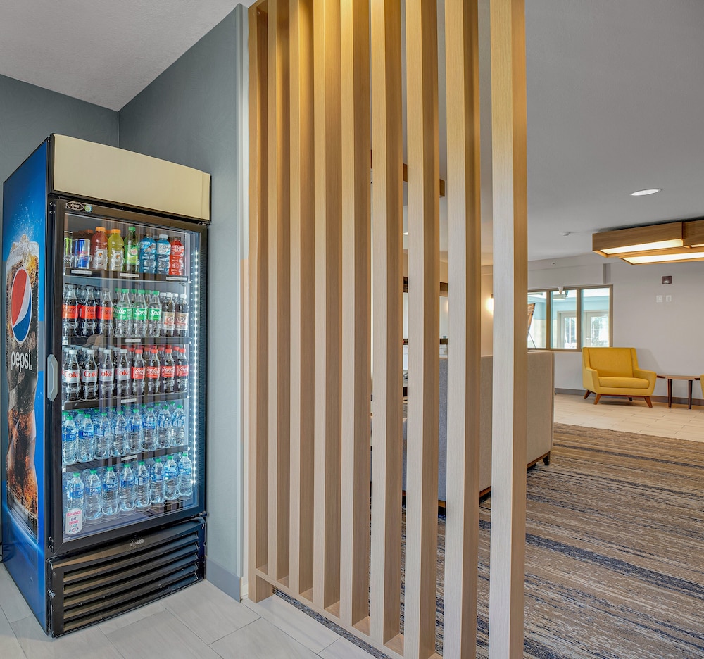 Holiday Inn Express Hotel & Suites Portland Jantzen Beach by IHG - photo 94