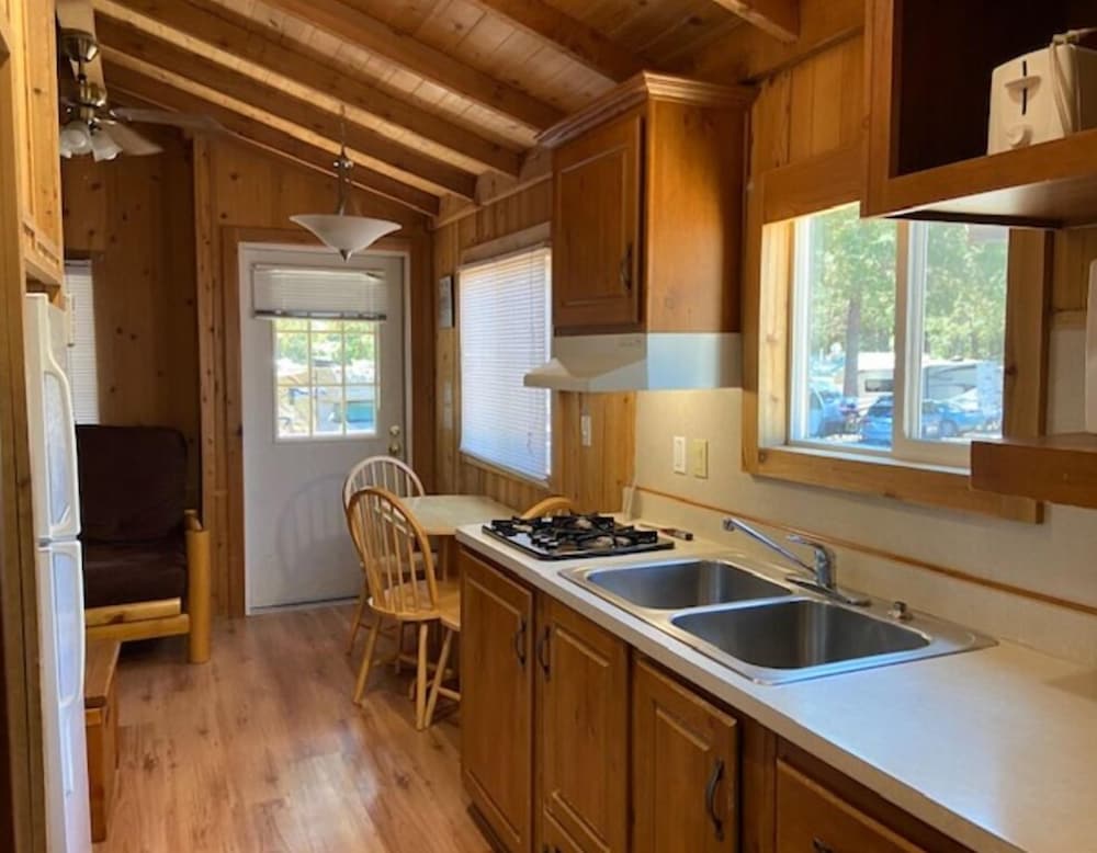 Yosemite Lakes RV Resort - photo 26