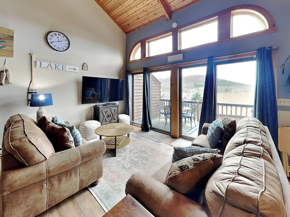 Sunplace 30 — 4-Star Luxury Hotel in Mchenry, United States