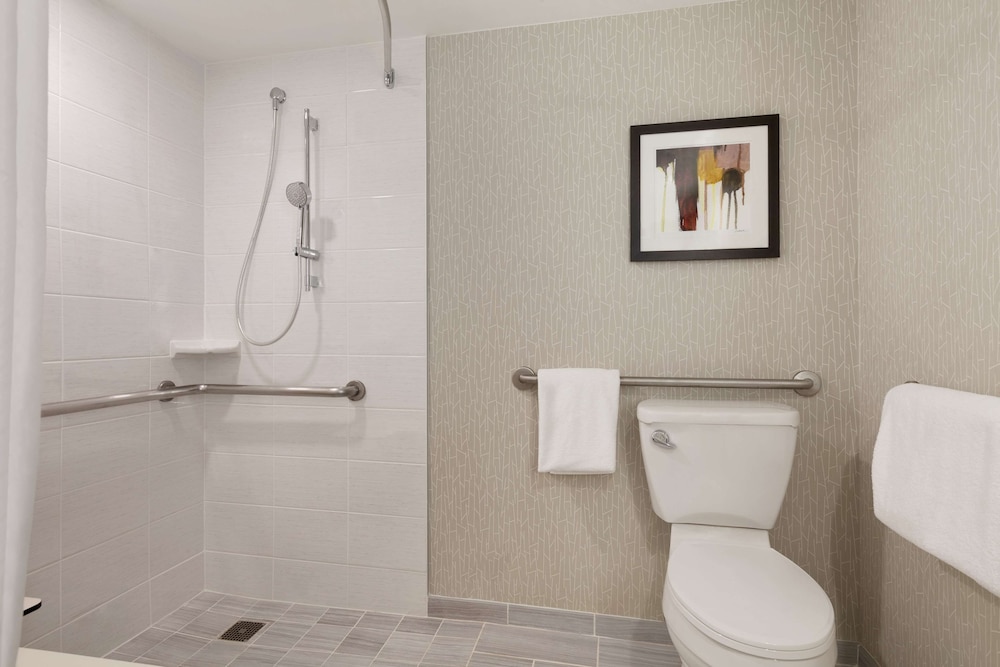 Embassy Suites by Hilton Irvine Orange County Airport - photo 47