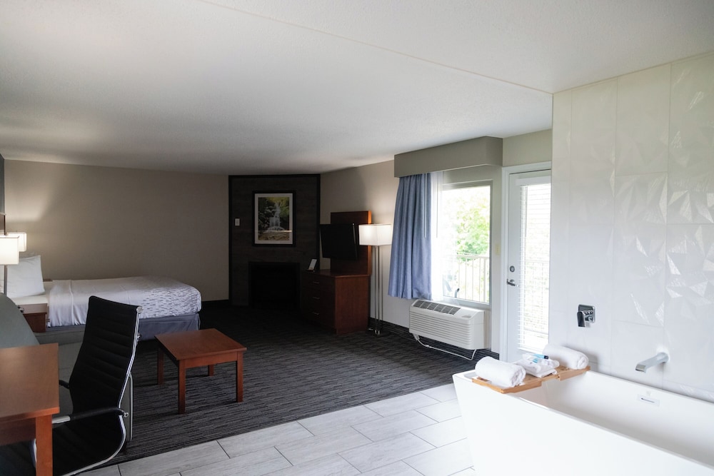 Twin Mountain Inn & Suites - photo 34