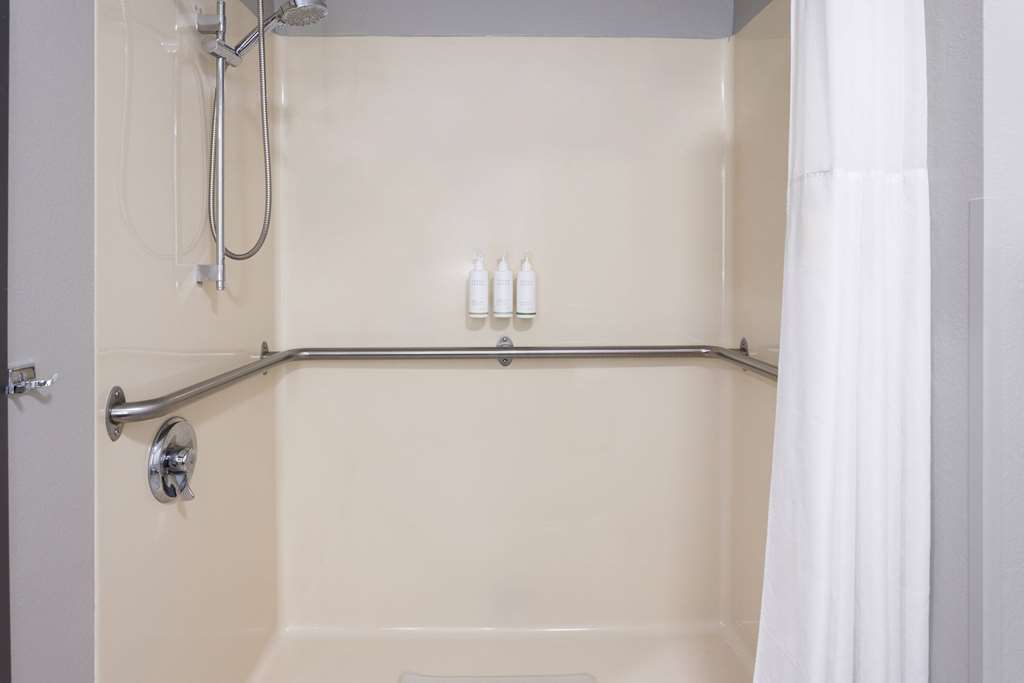 Super 8 by Wyndham Burnham Lewistown - photo 2