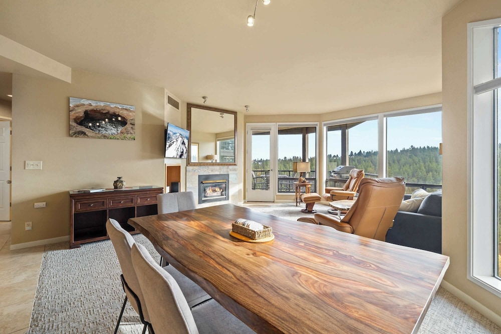 Riverview Retreat Picturesque 2 BDR in Resort - photo 11