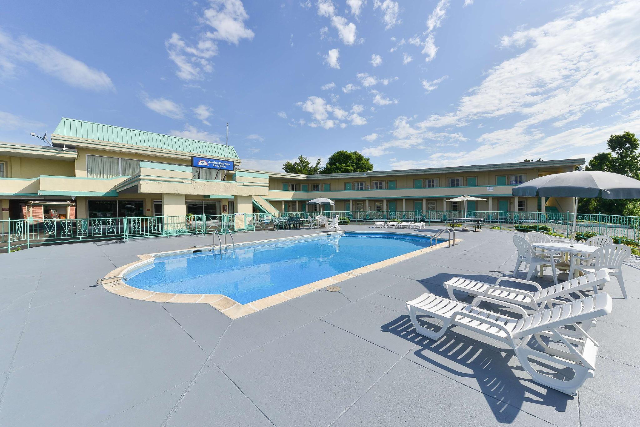 Americas Best Value Inn & Suites South Boston - photo 60