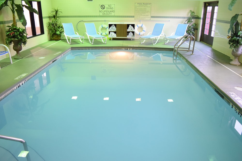 Holiday Inn Express Hotel & Suites West I 10 by IHG - photo 39