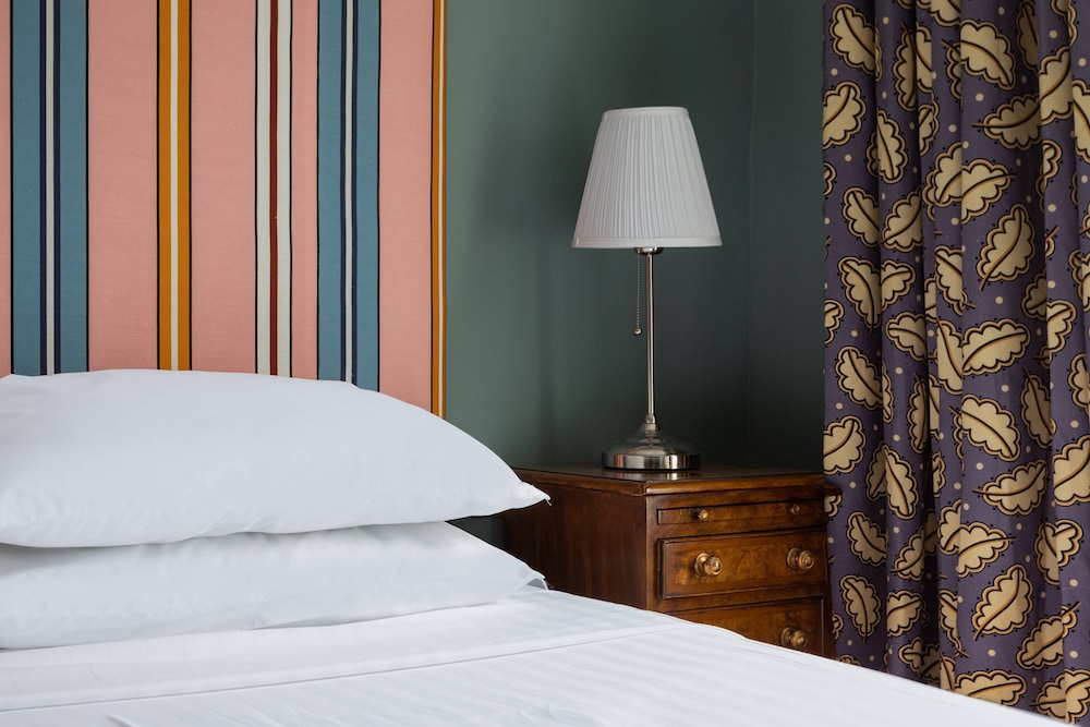 Keystone Crescent by Onefinestay — 4-Star Luxury Hotel in London, United Kingdom