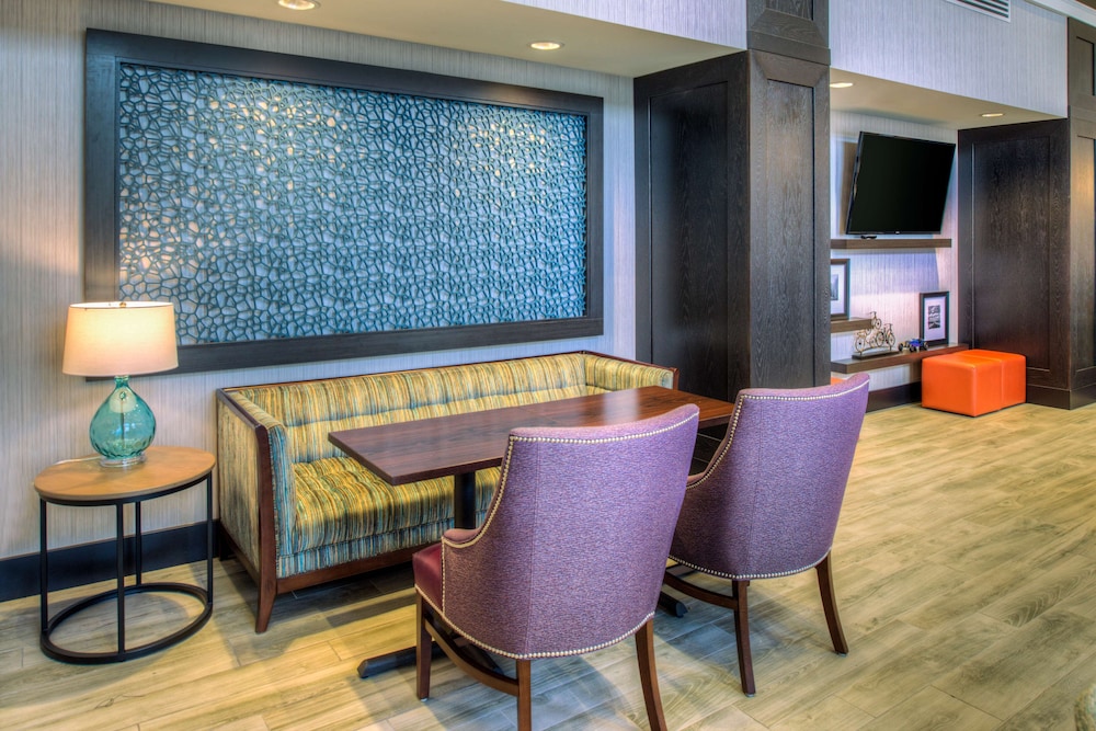 Hampton Inn & Suites Wixom - photo 49