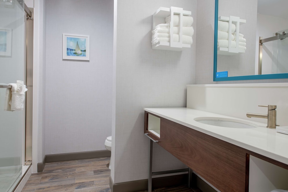 Hampton Inn & Suites Duncanville Dallas - photo 51