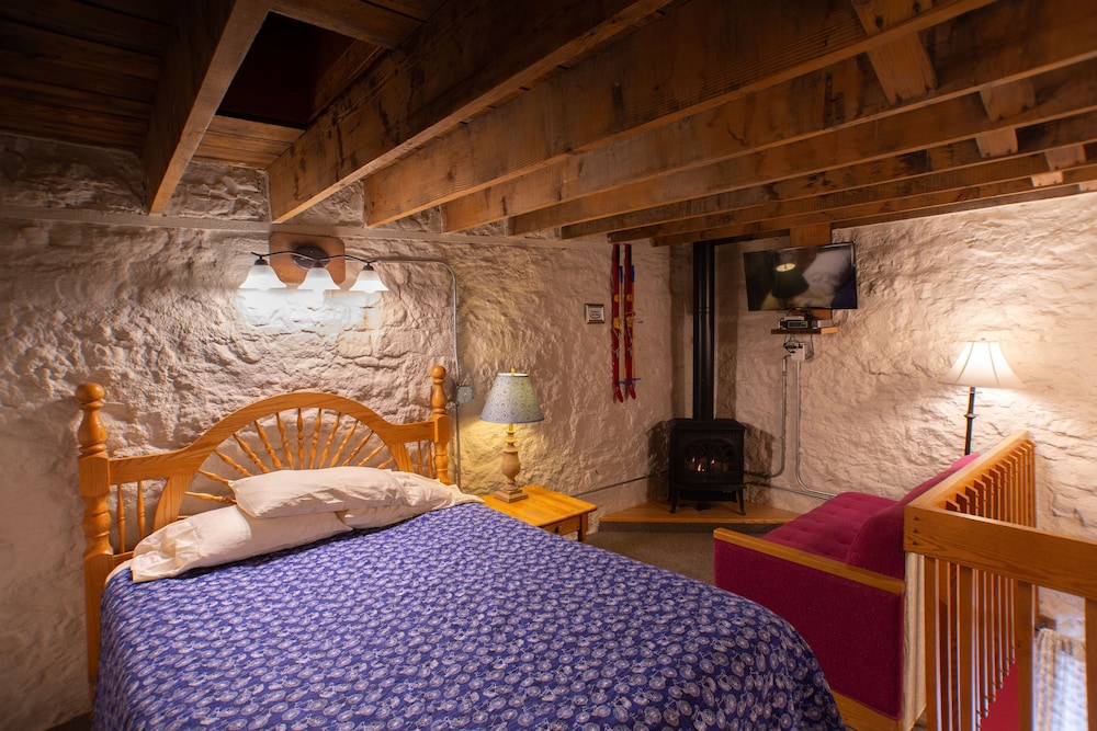 Stone Mill Hotel & Suites - photo 43