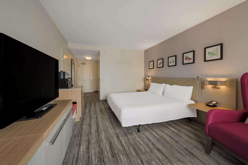 Hilton Garden Inn Rockford - photo 64