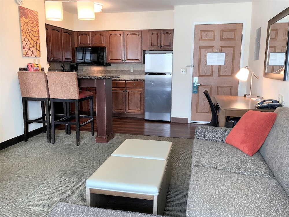 Staybridge Suites Great Falls by IHG - photo 44
