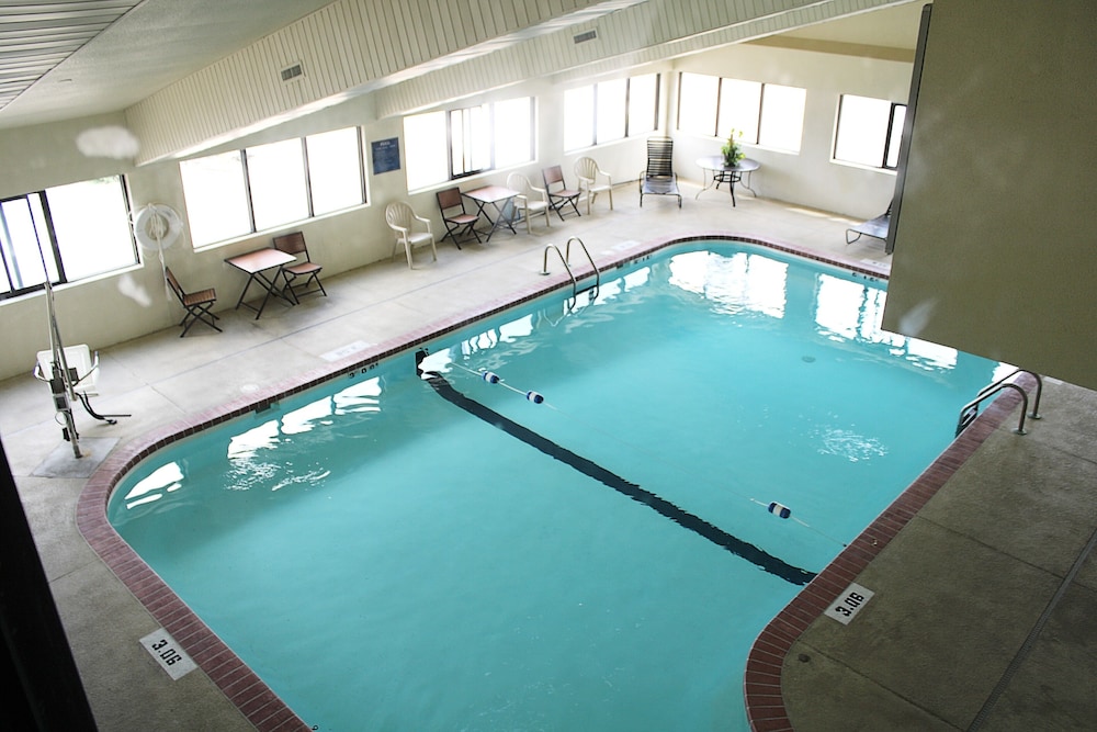 Greenstay Hotel and Suites St James - photo 13
