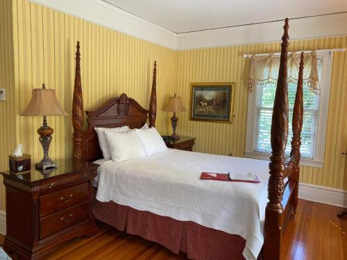 Historic Rosemont Manor - photo 3