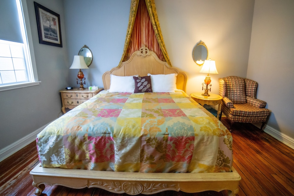 Oaak Tree Hotel - photo 138