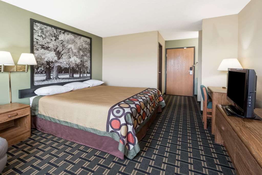 Super 8 by Wyndham Greenville - photo 12