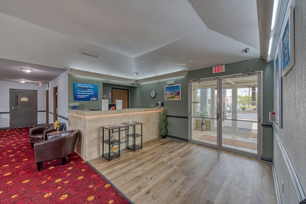 American Inn and Suites Dundee - photo 3