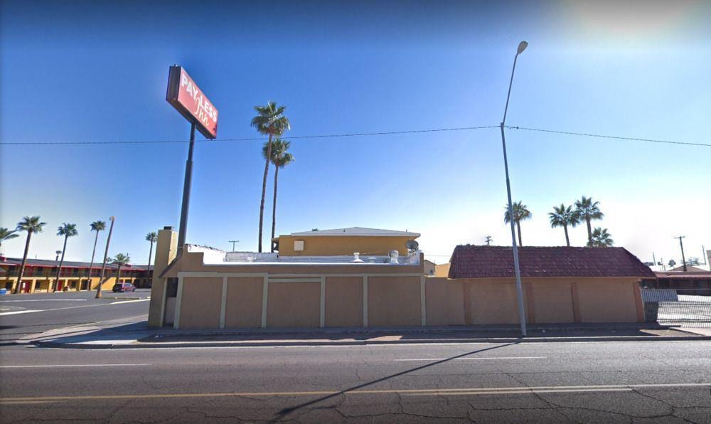 Payless Inn - photo 2