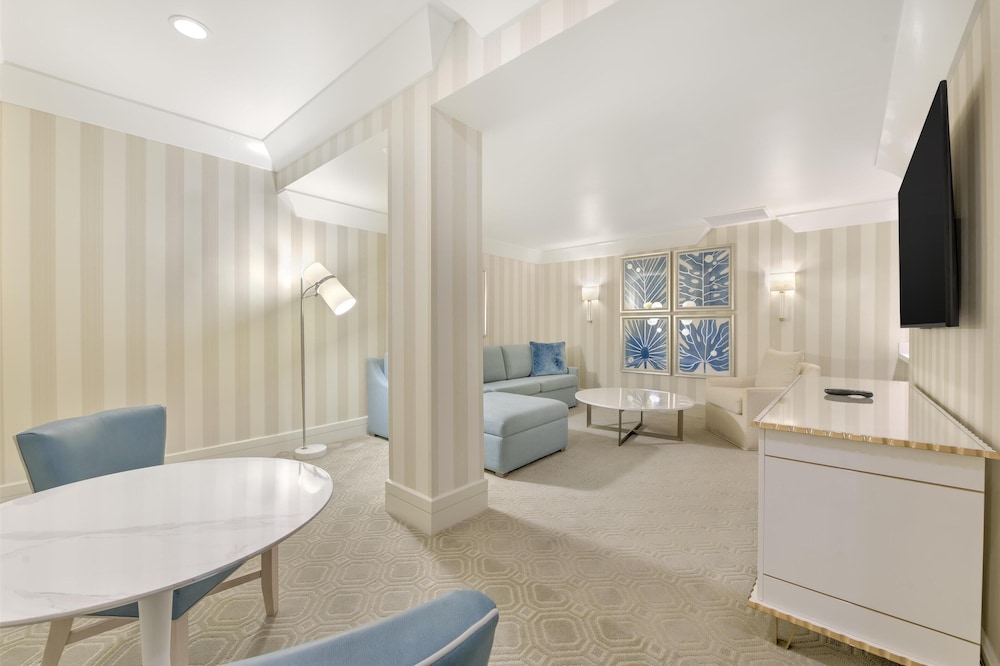 The Beverly Hilton - photo 41