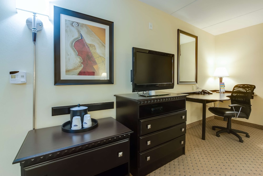 Hampton Inn & Suites Mt. Juliet - photo 28