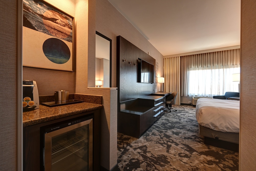 DoubleTree by Hilton Denver International Airport - photo 9