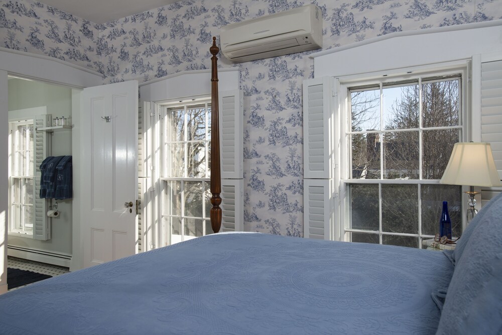 Liberty Hill Inn - photo 11