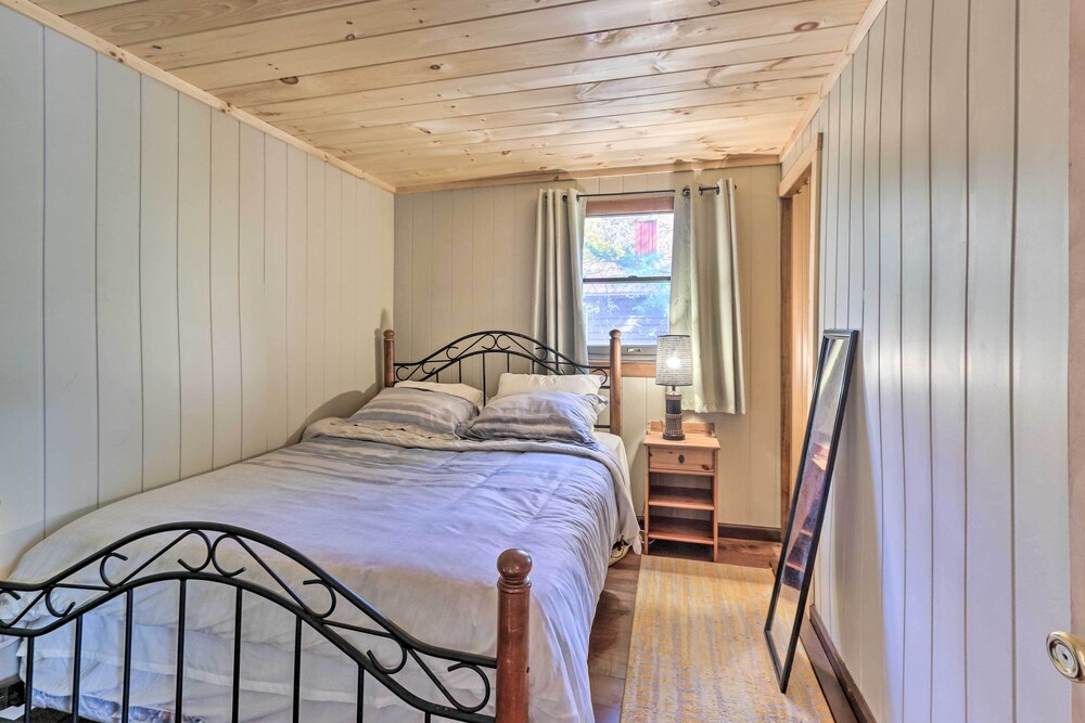 Cozy Getaway 1 Mi to Cowans Gap State Park — hotel in Greencastle